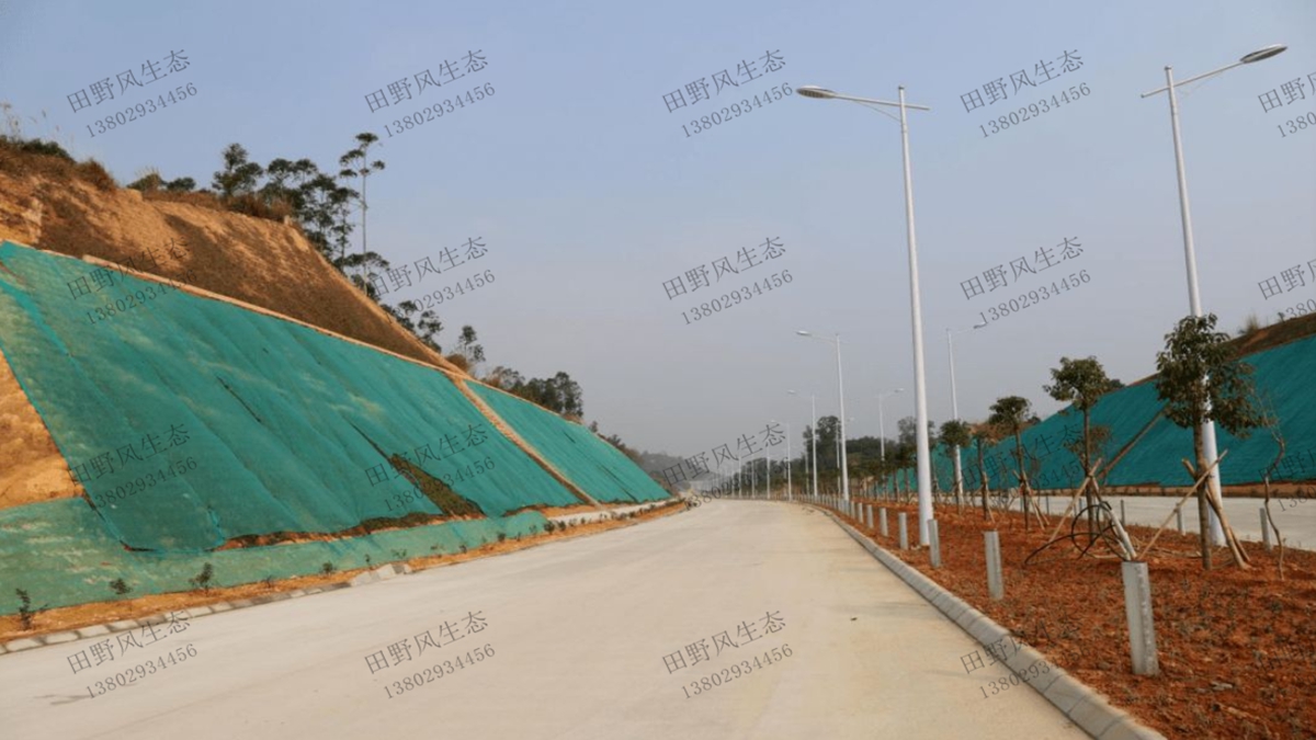 云茂高速邊坡蓋無紡布 云茂高速邊坡蓋無紡布